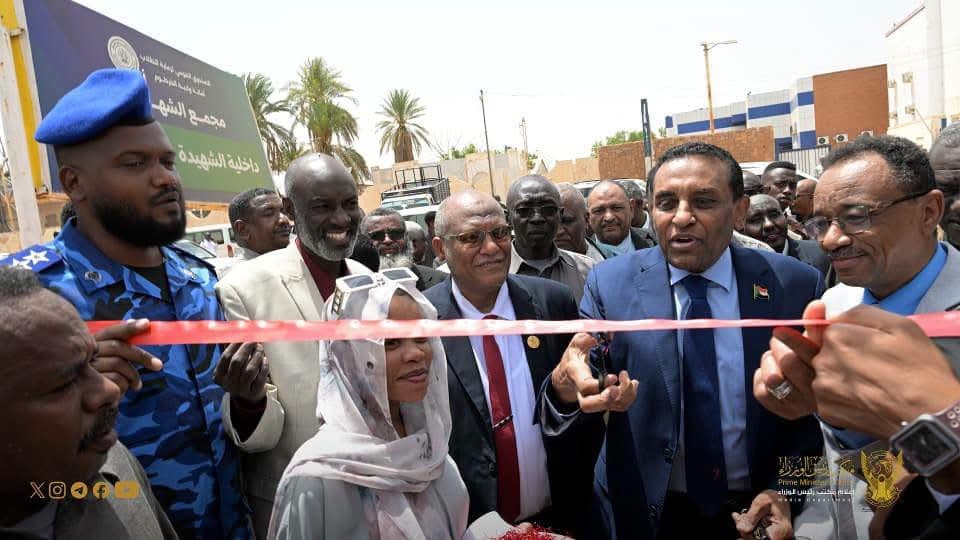 رئيس الوزراء يفتتح المرحلة الثانية لإعادة إعمار المجمعات السكنية لطلاب الجامعات